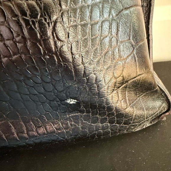 Kate Spade Black Embossed Croc Pattern Leather Tote - Picture 4 of 9